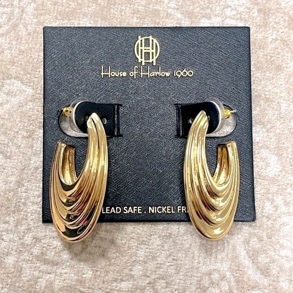 Brand New House of Harlow 1960 Rounded Ribbed Gold Tone Hoop Earrings Chunky Mod - Picture 1 of 14